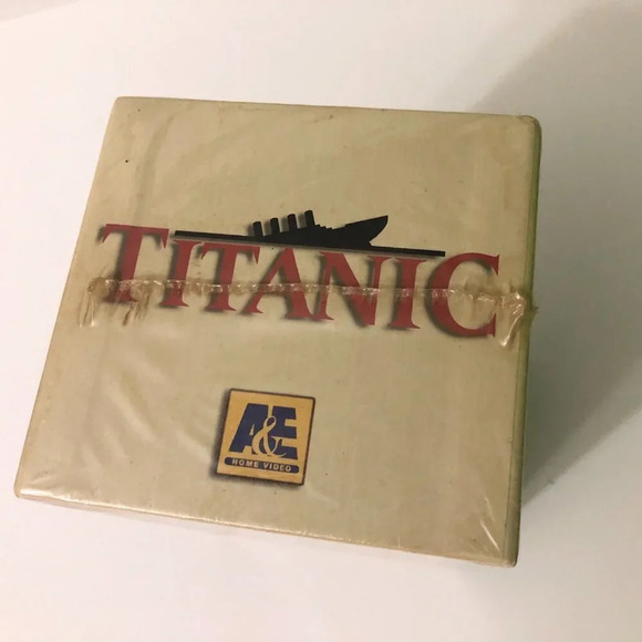 A&E Titanic 4 VHS Tape Documentary Series on the Sinking of the Titanic - Picture 7 of 16
